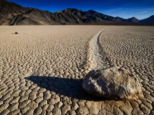 Sailing Stones